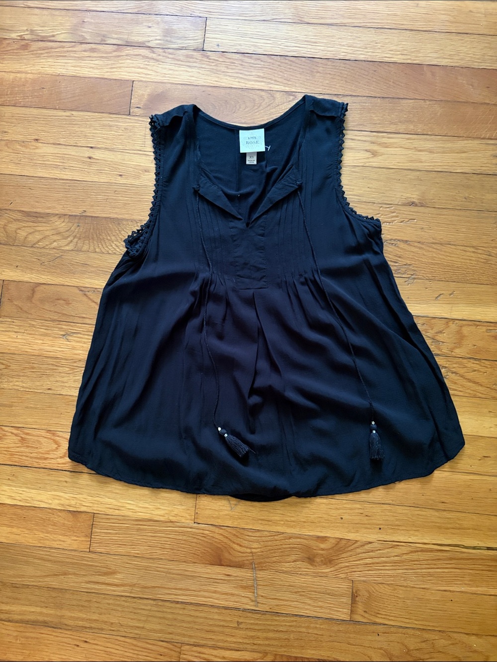 Knox Rose Black Sleeveless Pleat-Front Blouse Sz. XS
